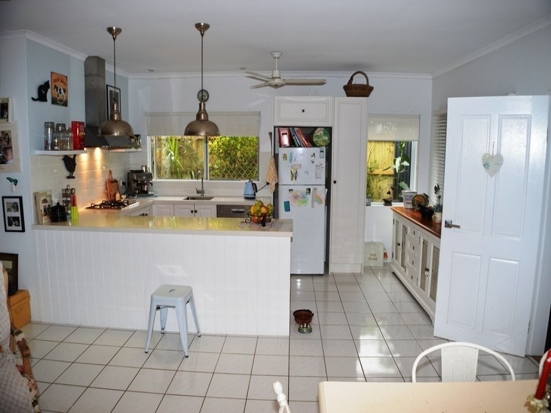 9 Rainy Mountain Place, Smithfield QLD 4878