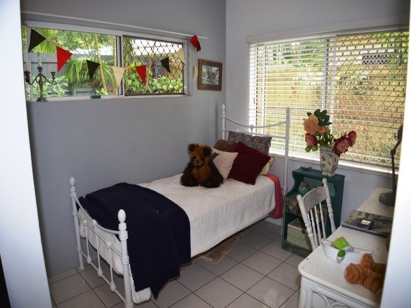 9 Rainy Mountain Place, Smithfield QLD 4878
