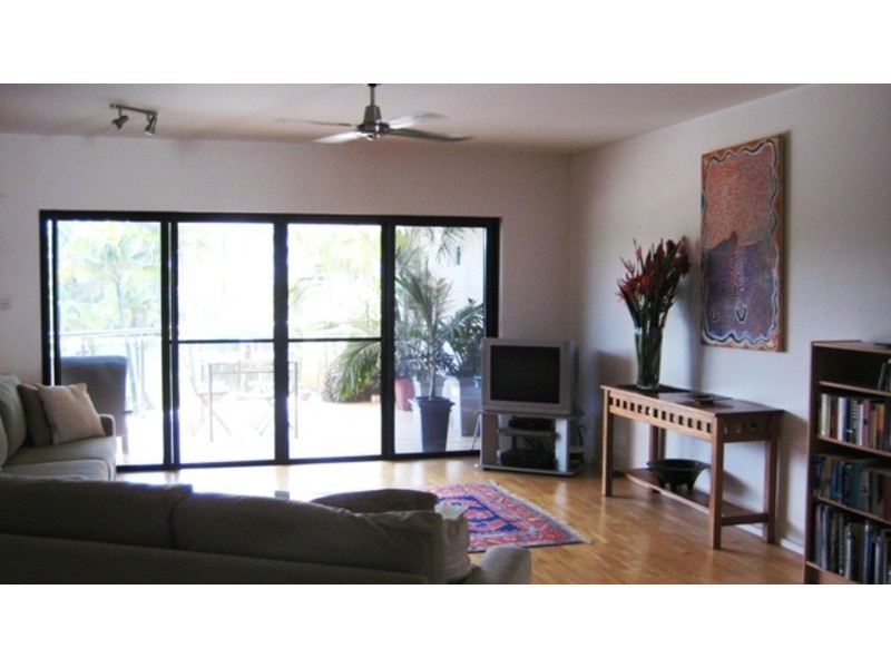18/285-291 The Esplanade, Cairns QLD 4870
