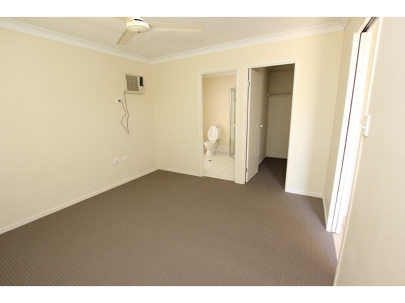13 Chesterfield Close, Brinsmead QLD 4870