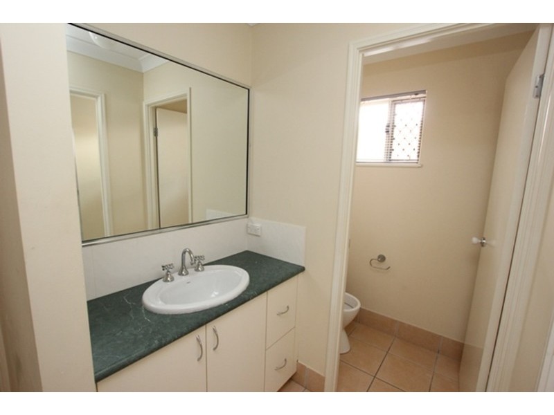 13 Chesterfield Close, Brinsmead QLD 4870