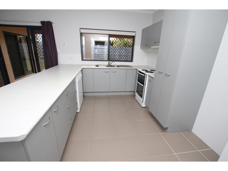 22 Jasmine Street, Redlynch QLD 4870