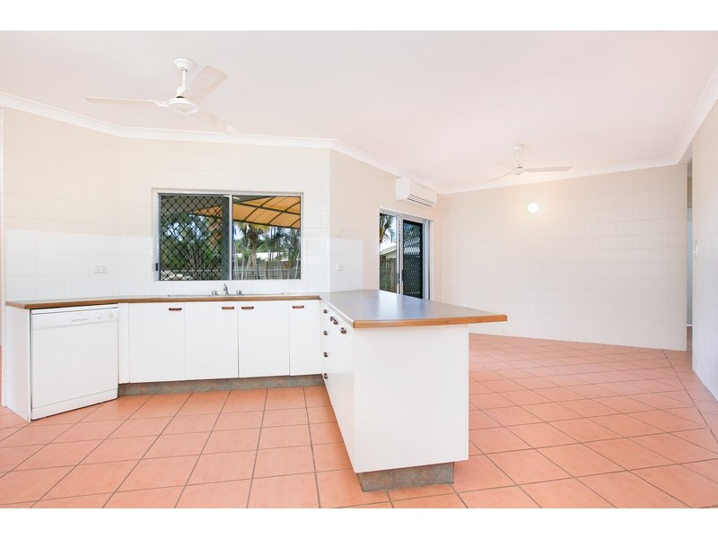 4 Sugar Glider Close, Kamerunga QLD 4870