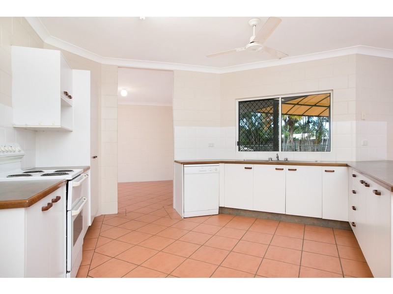 4 Sugar Glider Close, Kamerunga QLD 4870