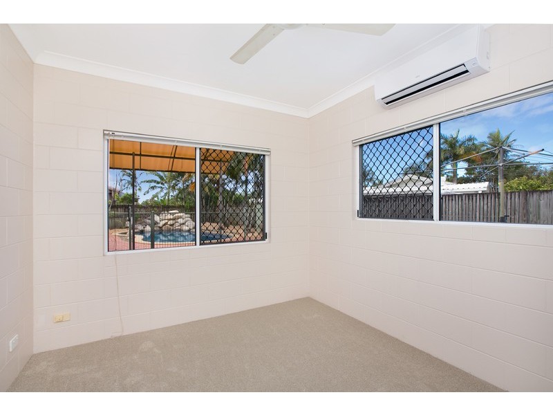 4 Sugar Glider Close, Kamerunga QLD 4870