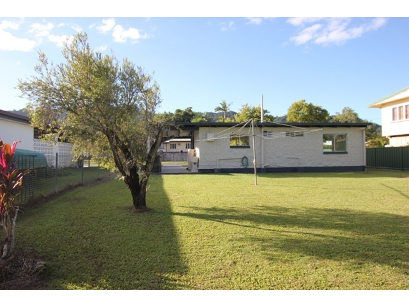 159 Russell Street, Edge Hill QLD 4870