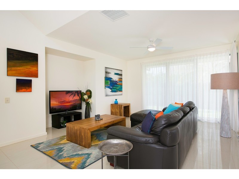 4 Rossmann Road, Smithfield QLD 4878