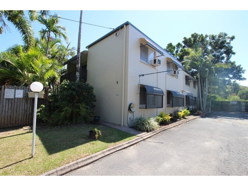 8/5 Maytown Close, Manoora QLD 4870