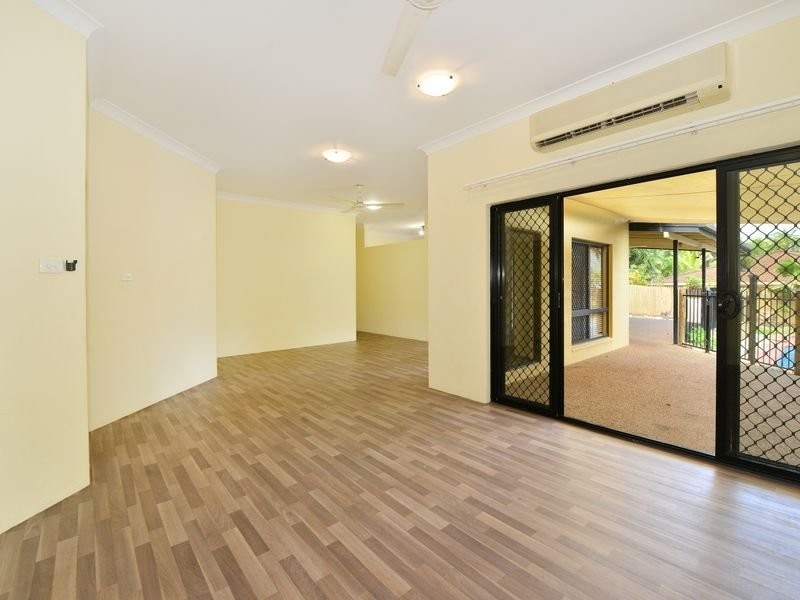 5 Thorpe Close, Bentley Park QLD 4869