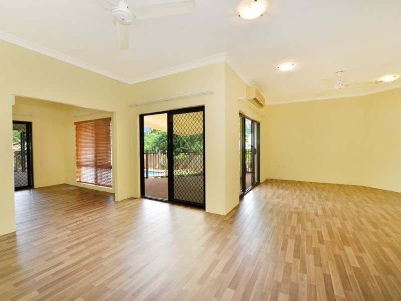 5 Thorpe Close, Bentley Park QLD 4869