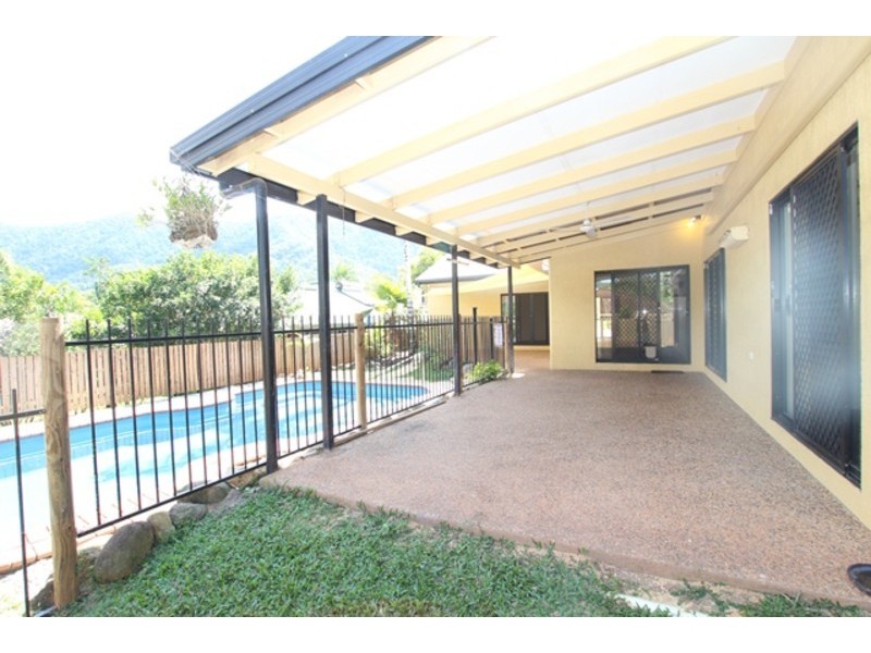 5 Thorpe Close, Bentley Park QLD 4869