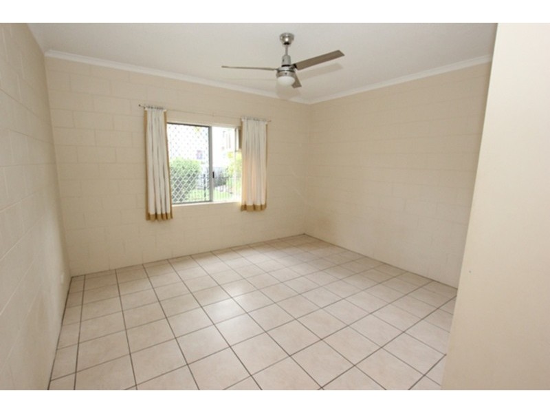 15/52 Pease Street, Manoora QLD 4870