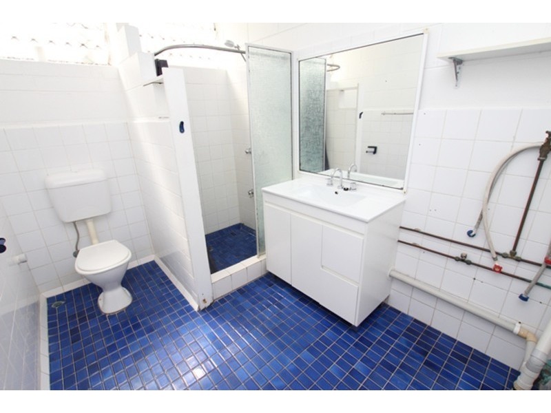 2/5 Thomas Street, Cairns North QLD 4870