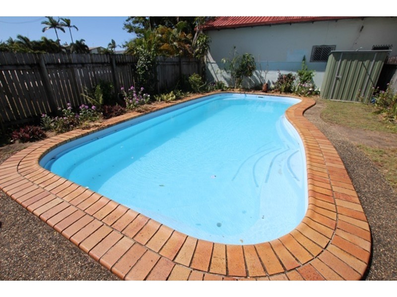 2/5 Thomas Street, Cairns North QLD 4870