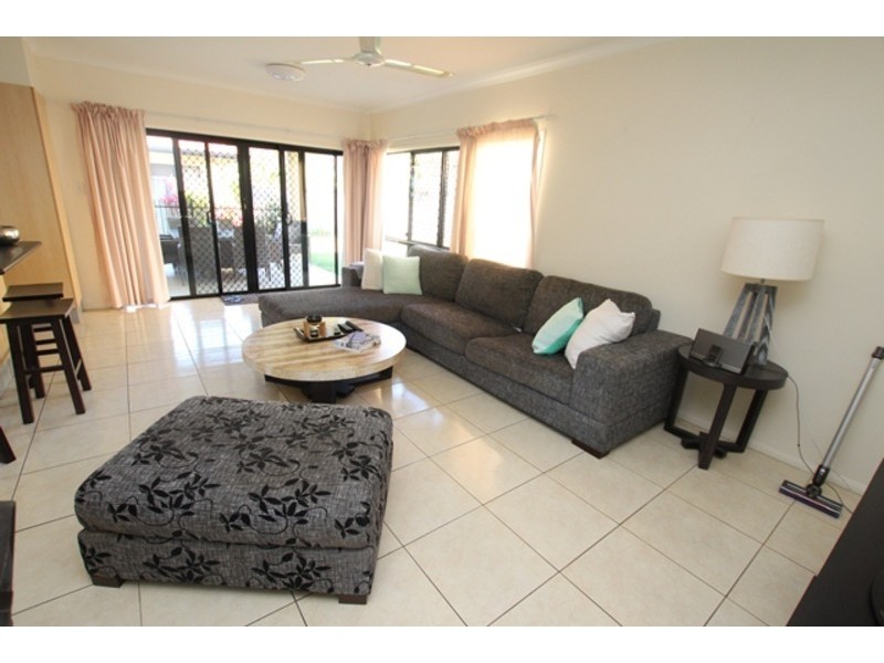 2 Greendale Close, Brinsmead QLD 4870