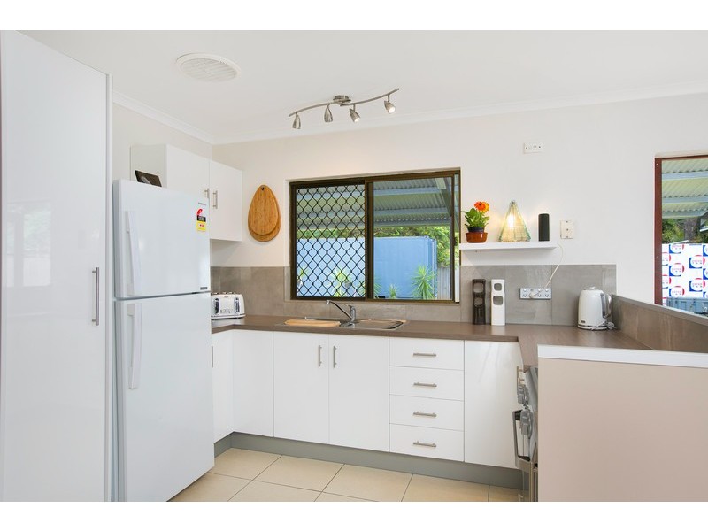 15 Impey Street, Caravonica QLD 4878