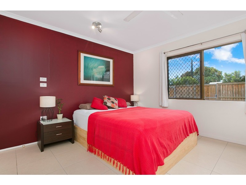 15 Impey Street, Caravonica QLD 4878