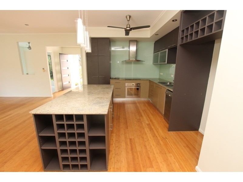 3 Ellie Banning Close, Redlynch QLD 4870