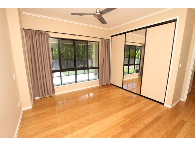3 Ellie Banning Close, Redlynch QLD 4870