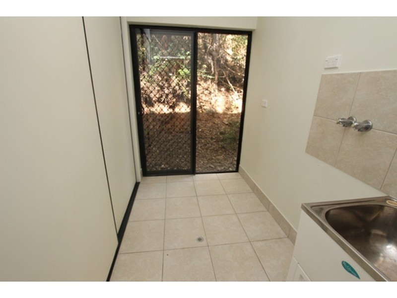 3 Ellie Banning Close, Redlynch QLD 4870