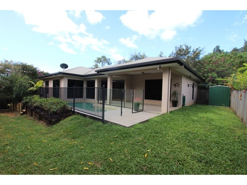 3 Ellie Banning Close, Redlynch QLD 4870