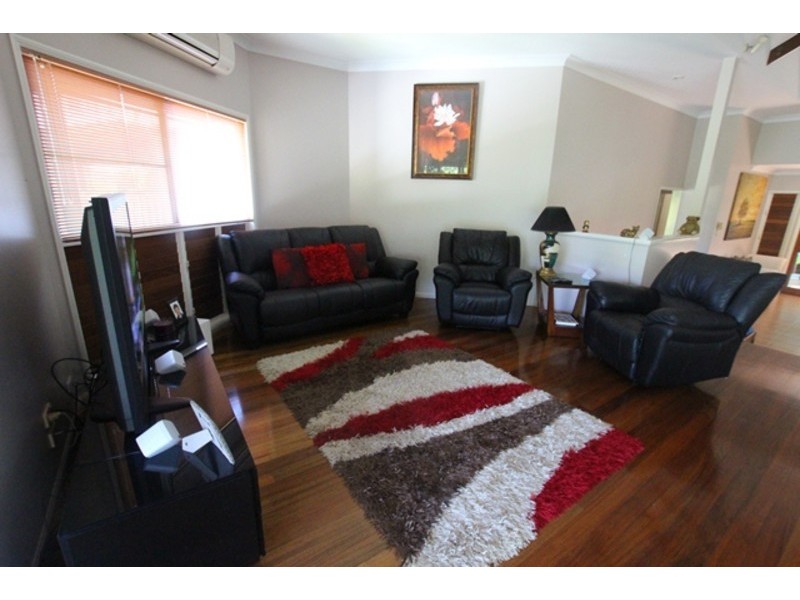 42 Benn Street, Brinsmead QLD 4870