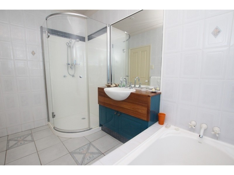 42 Benn Street, Brinsmead QLD 4870