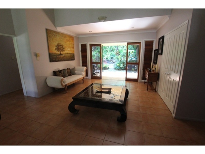 42 Benn Street, Brinsmead QLD 4870