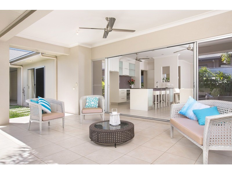 1 Rossmann Road, Smithfield QLD 4878