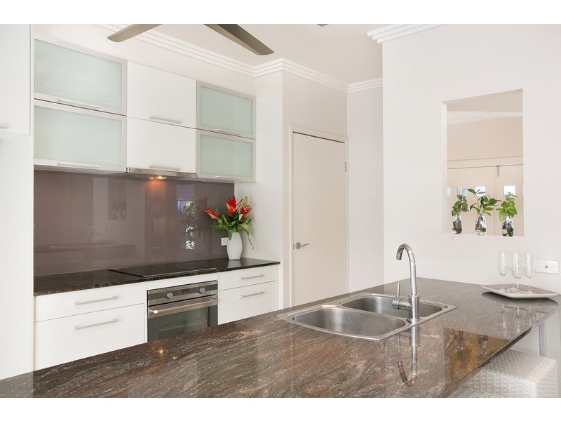 1 Rossmann Road, Smithfield QLD 4878