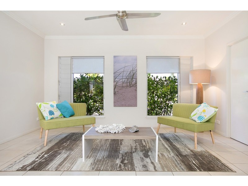 1 Rossmann Road, Smithfield QLD 4878