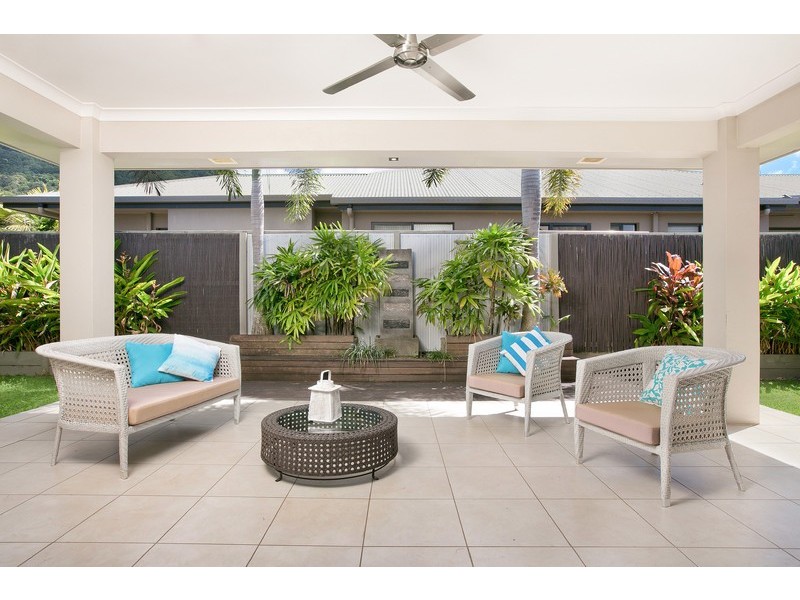1 Rossmann Road, Smithfield QLD 4878