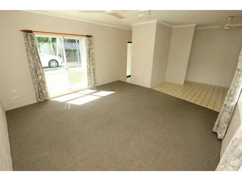 4 Thornton Street, White Rock QLD 4868