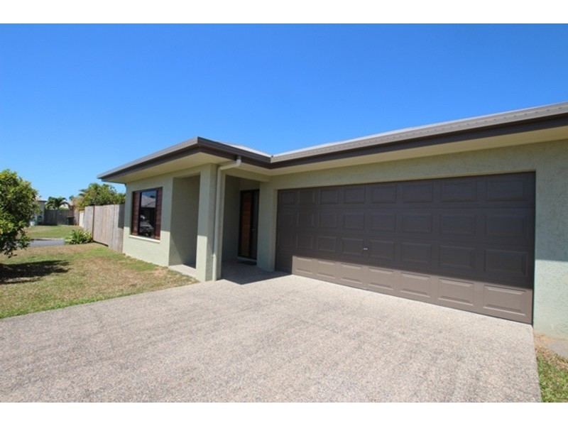 18 Goldberg Close, White Rock QLD 4868