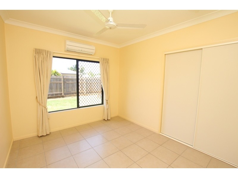 18 Goldberg Close, White Rock QLD 4868