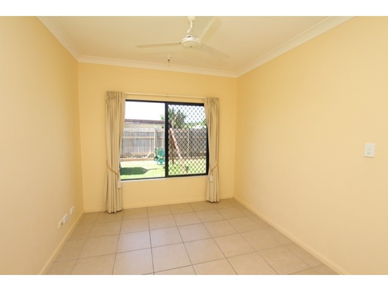 18 Goldberg Close, White Rock QLD 4868