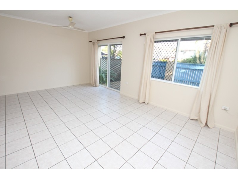 10/2 Grantala Street, Manoora QLD 4870