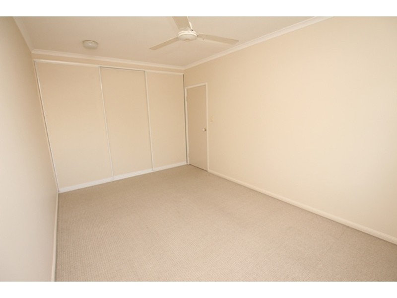 10/2 Grantala Street, Manoora QLD 4870