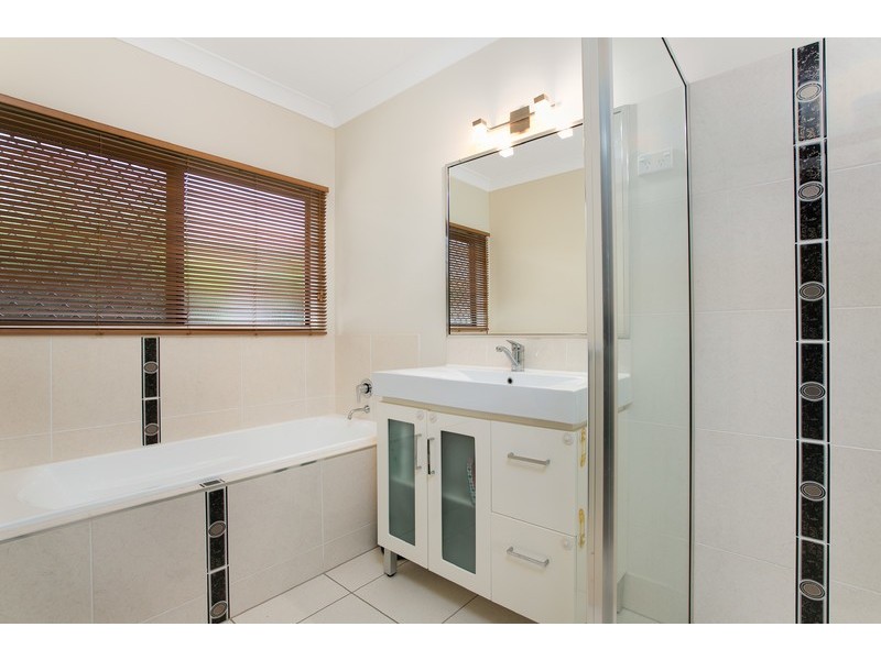 120 Fitzmaurice Drive, Bentley Park QLD 4869