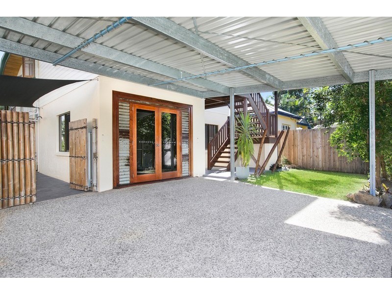 9 Rose Street, Westcourt QLD 4870