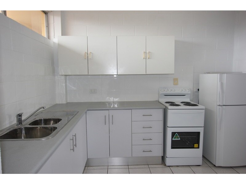 29/186 Lake Street, Cairns City QLD 4870