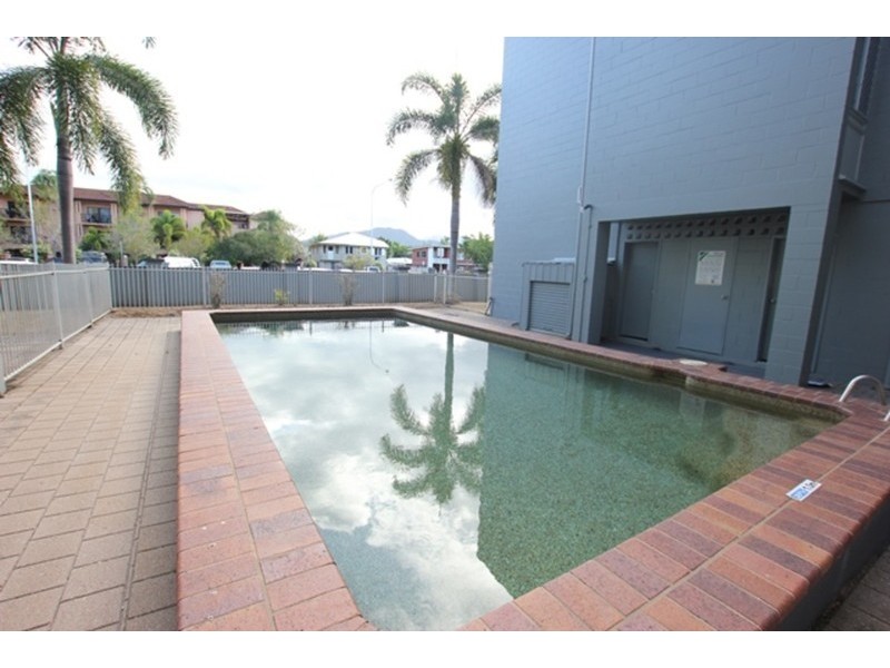 29/186 Lake Street, Cairns City QLD 4870