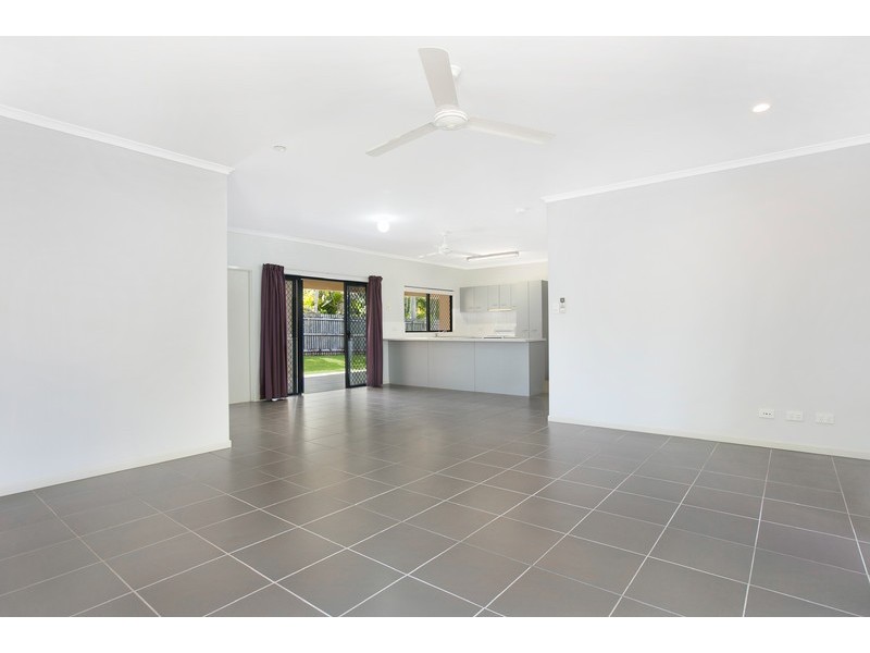 22 Jasmine Street, Redlynch QLD 4870