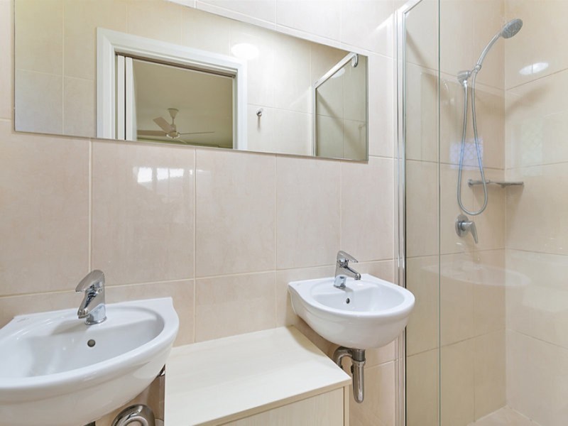 11 Creedy Street, Westcourt QLD 4870