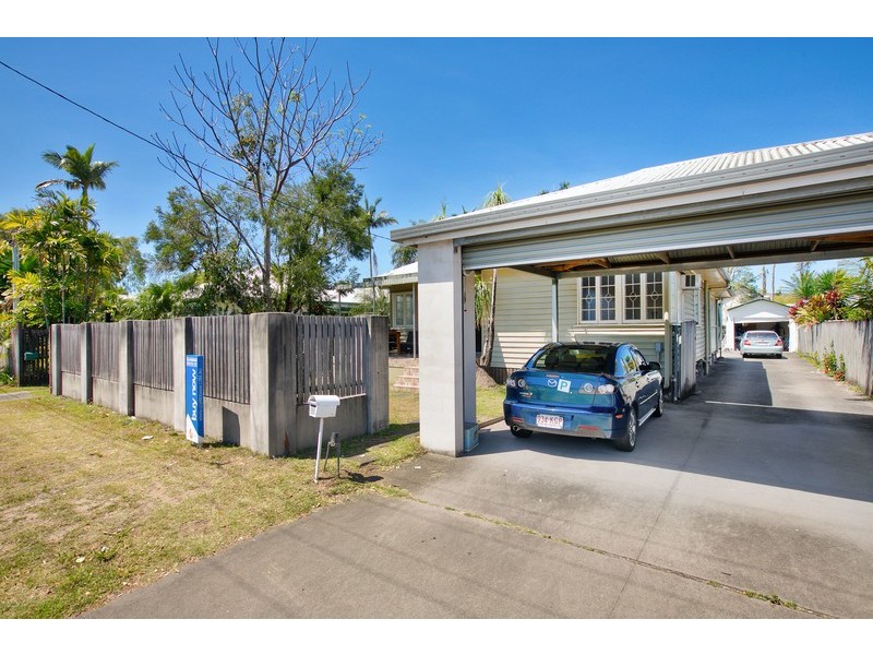 80 English Street, Manunda QLD 4870