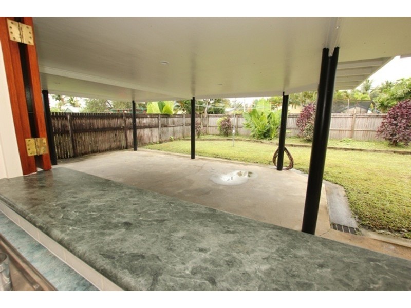 17 Ferngully Street, White Rock QLD 4868