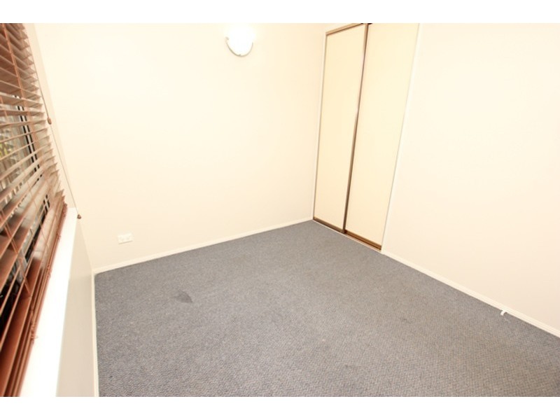 17 Ferngully Street, White Rock QLD 4868