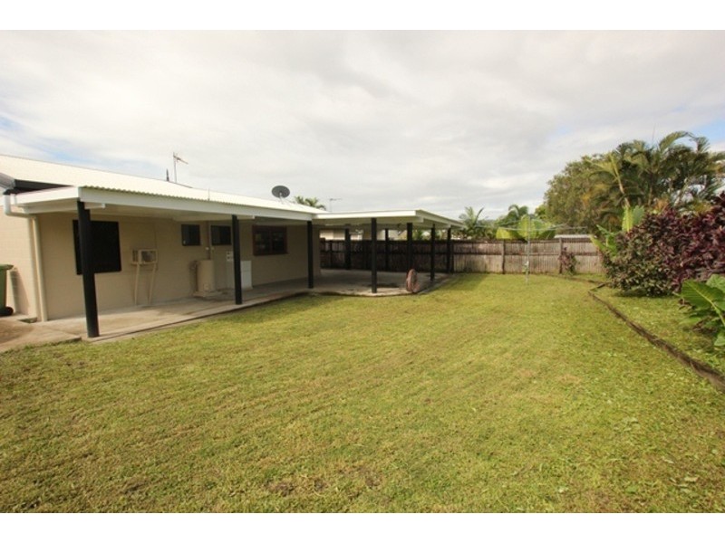 17 Ferngully Street, White Rock QLD 4868