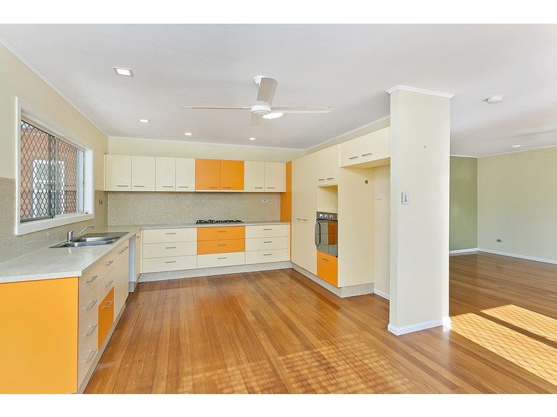 11A Creedy Street, Westcourt QLD 4870