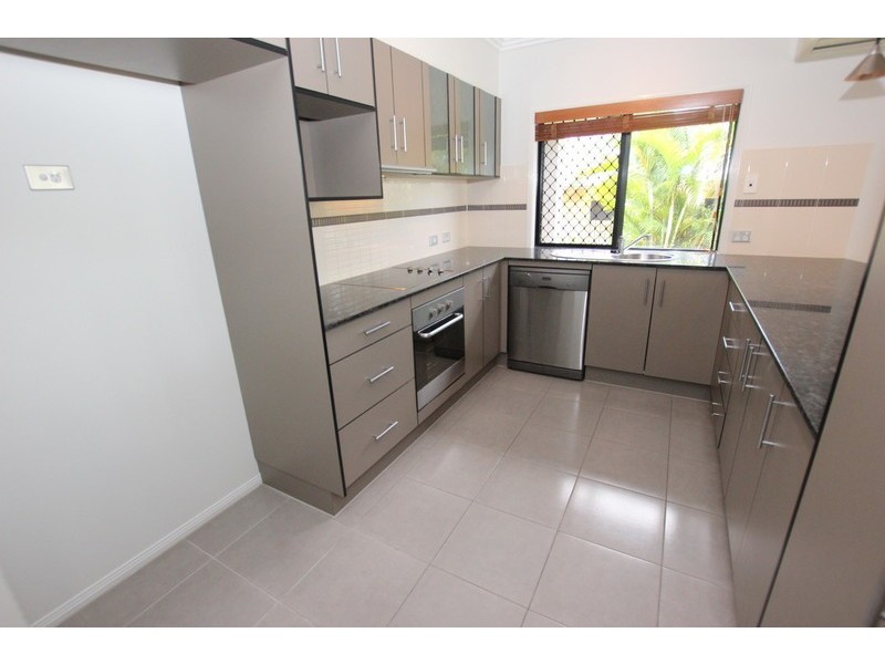 13 Elphinstone Street, Kanimbla QLD 4870